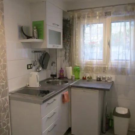 Apartment Varos Style Split