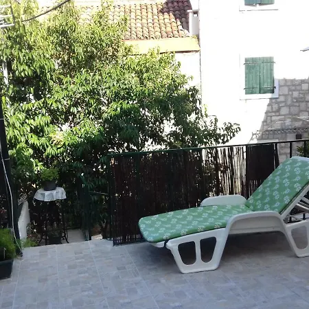 Apartment Varos Style